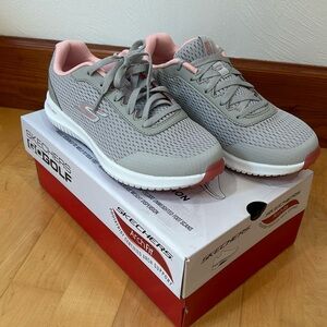 NEW Women’s Sketcher Golf Shoes